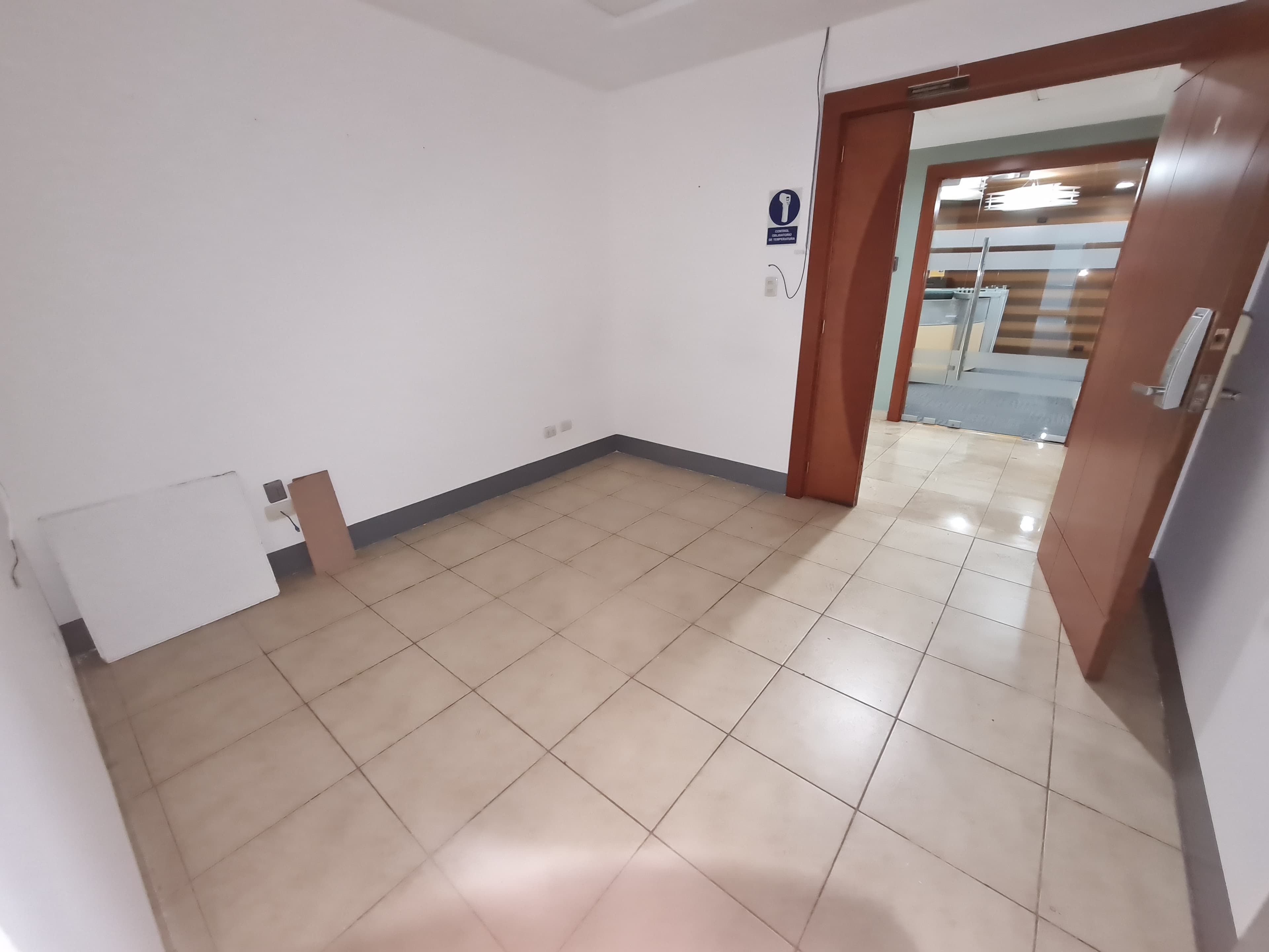 Amplia oficina en Renta en Zona 15, Vista Hermosa II — foto 4