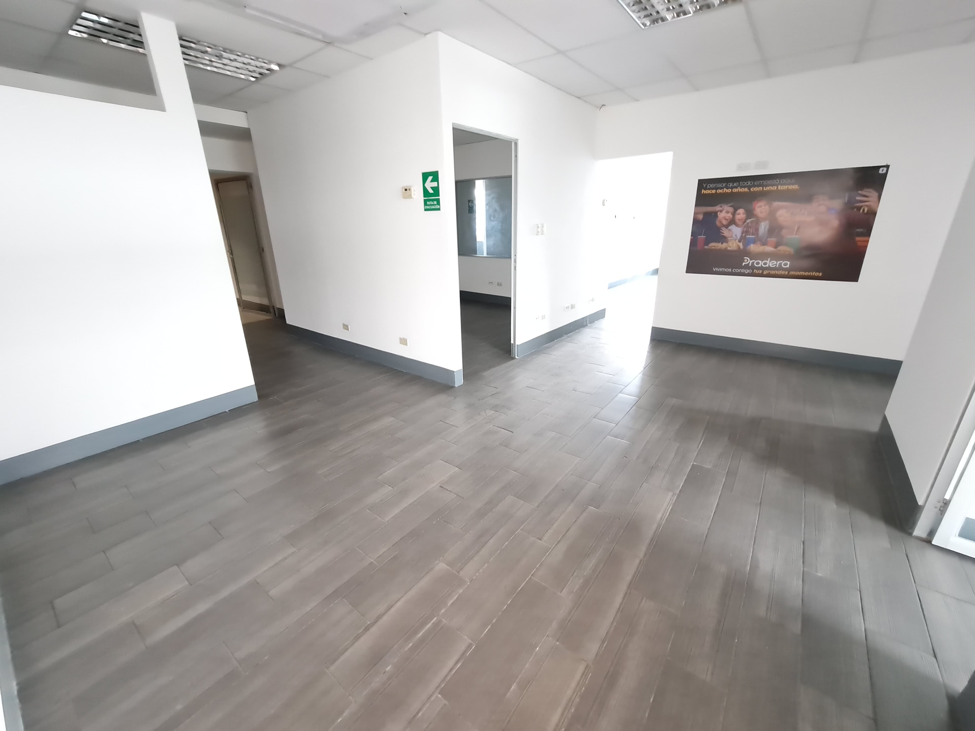 Amplia oficina en Renta en Zona 15, Vista Hermosa II — foto 1