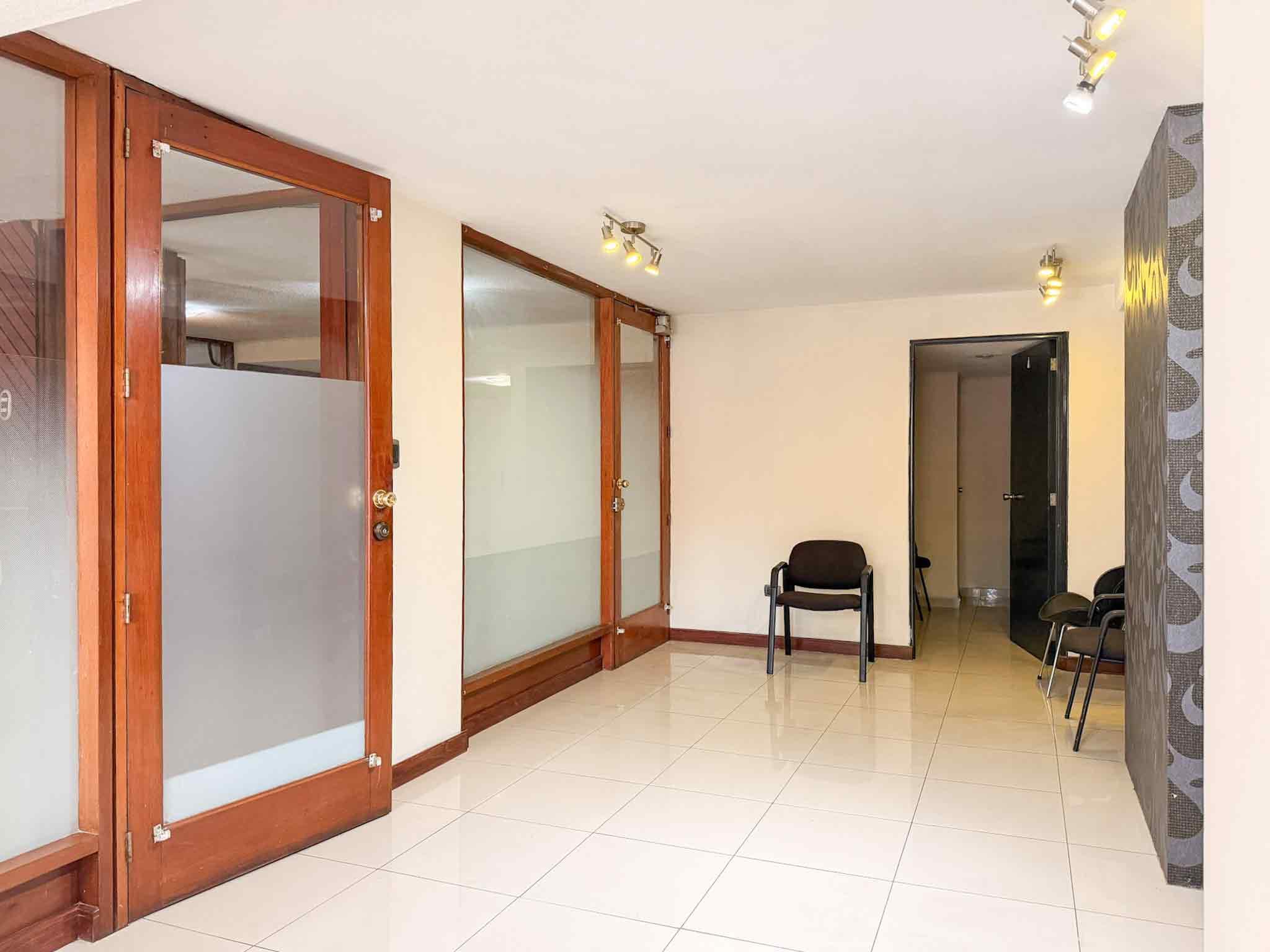 Oficina en Renta - Zona 10 — foto 1